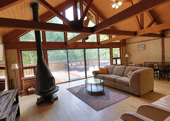 Chalet At Rainier Lodge
