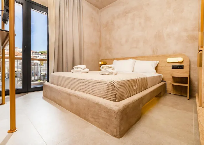 Medusa Luxury Suites