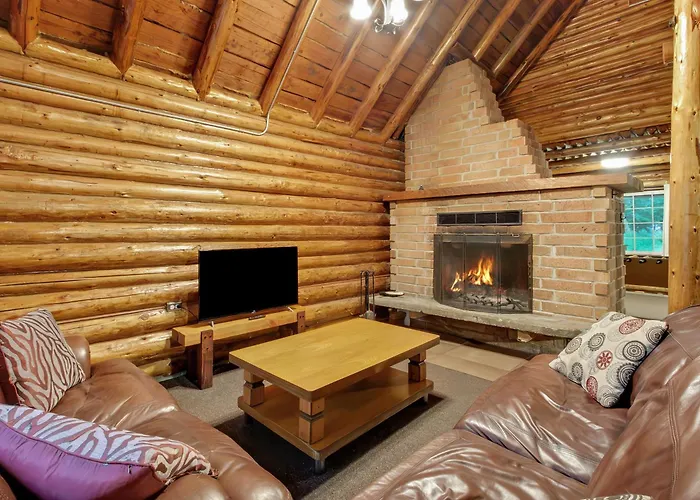 Log Cabin At Rainier Lodge