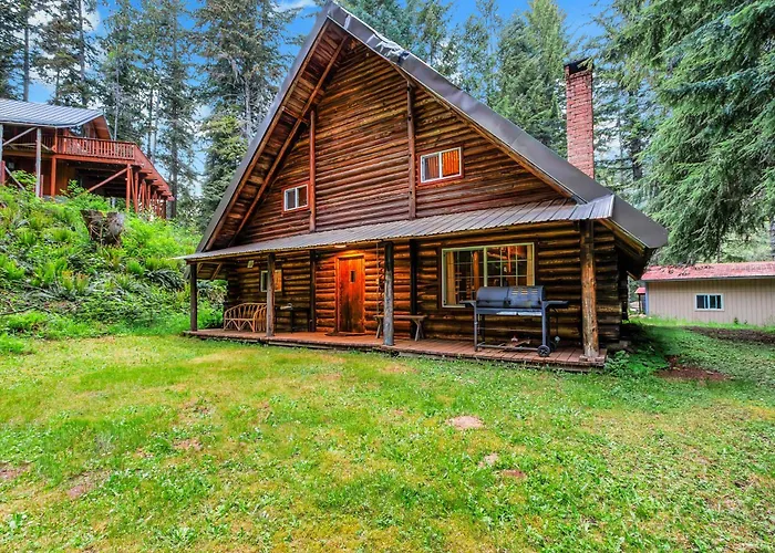Log Cabin At Rainier Lodge