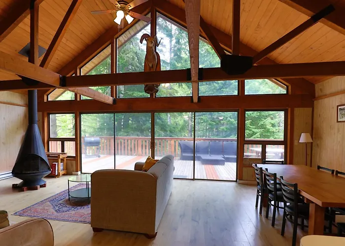Chalet At Rainier Lodge