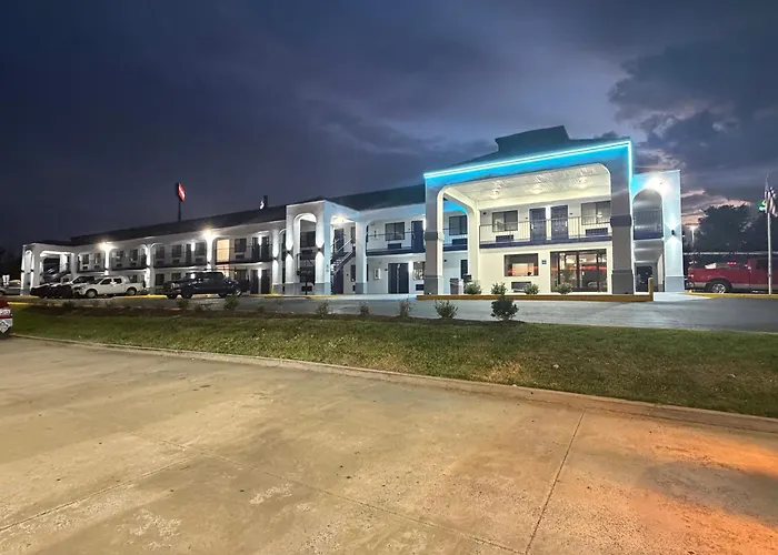 Clarion Pointe