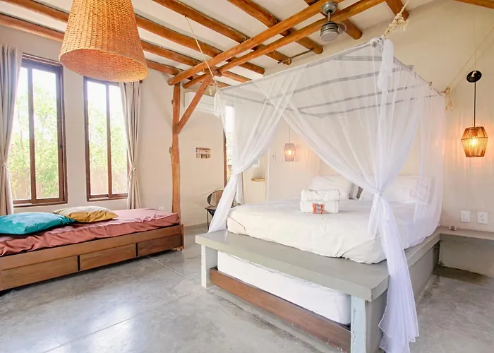 Casa Mambo Salinas