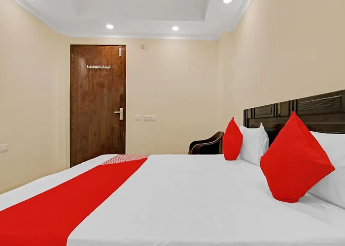 Hotel O Vibhu Residency Near Noida Sector 81 Metro Station