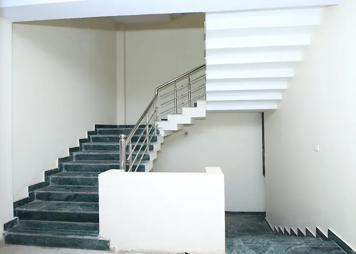 Oyo Hotel Shree Hari