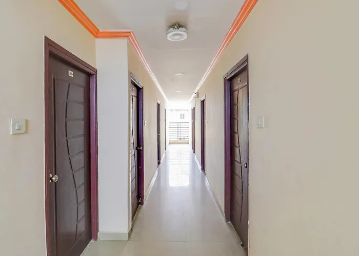 Collection O New Royal Plaza Nampally