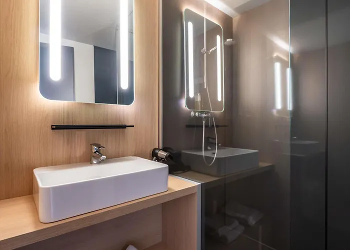 Ibis Issoire