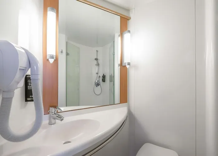 Ibis Issoire