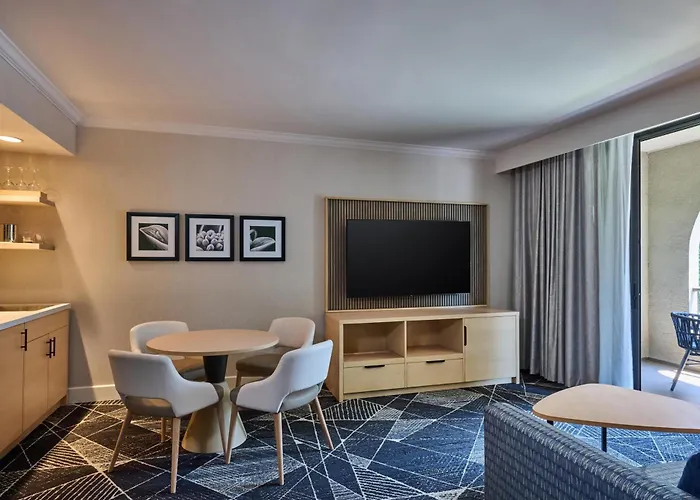 Doubletree By Hilton Newark-Fremont