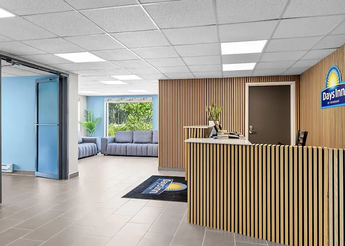 Days Inn By Wyndham La Crosse