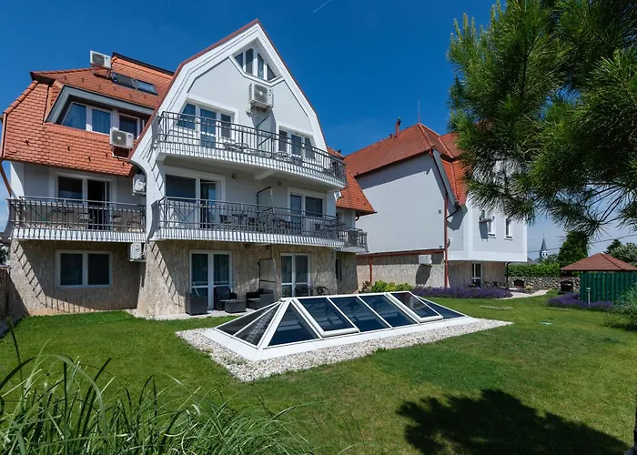 Holiday Club Apartman Hotel
