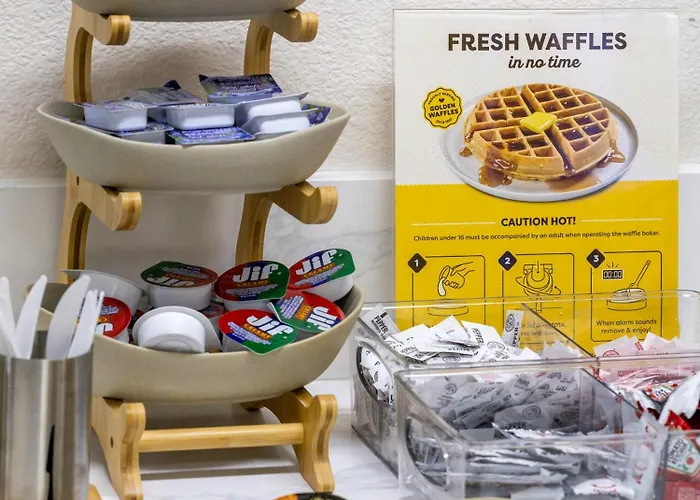The Alcala Hotel Mission Valley Free Breakfast