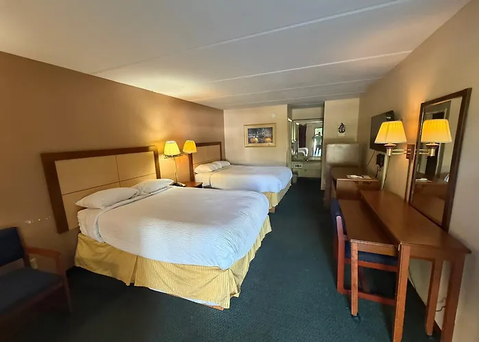 Camilla Inn & Suites