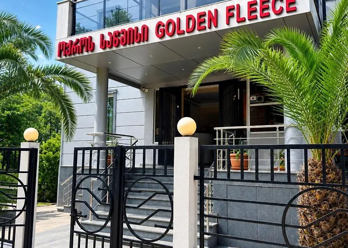 Golden Fleece Hotel
