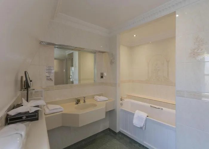 Best Western Moores Central Hotel