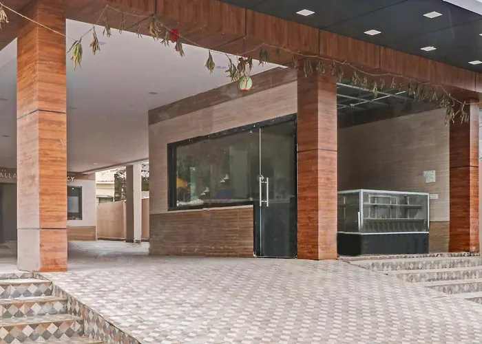 Hotel O Vallabha Residency