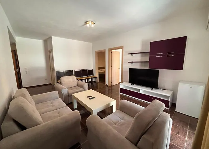 Fishta Hotel & Apartments