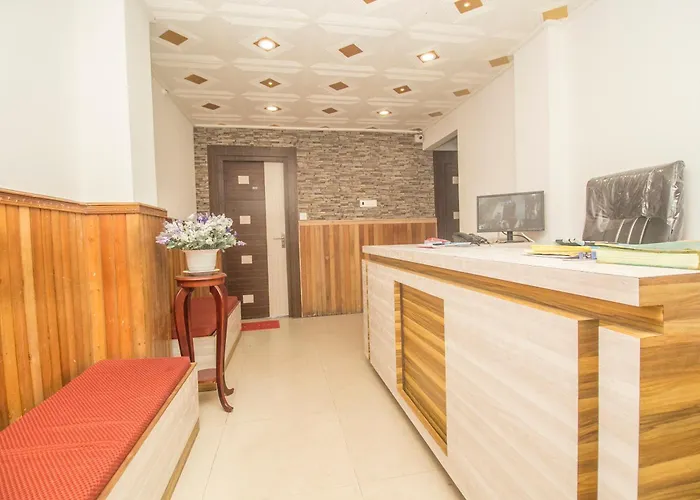 Flagship Hotel White Lion
