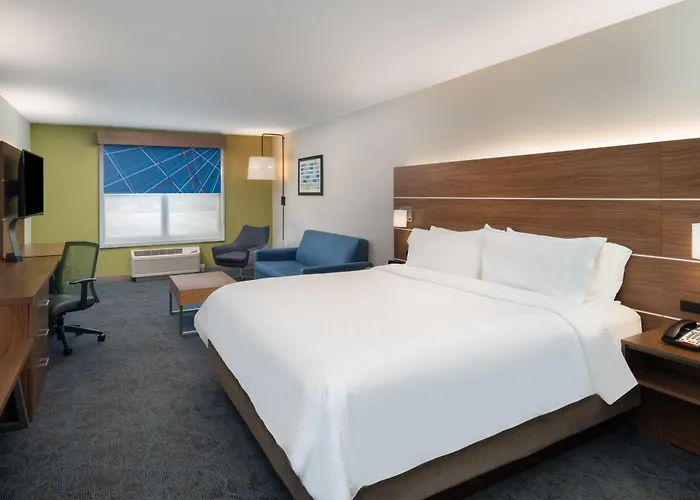 Holiday Inn Express & Suites - Dahlonega - University Area By Ihg