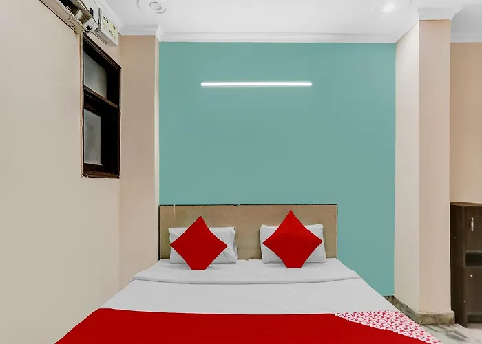 Hotel O Blue Diamond Near Jahangirpuri Metro Station