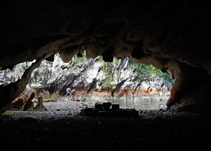 Oyo Homes 90916 Eco Tourism Geopark Rajamandala Homestay Syariah