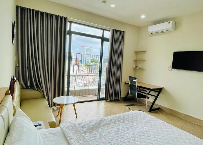 Midmost C22 Apartment