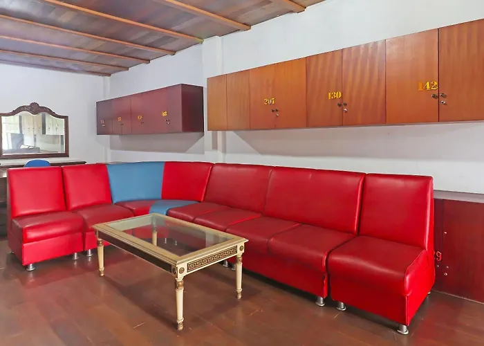 Oyo 91807 Kemalasari Guesthouse