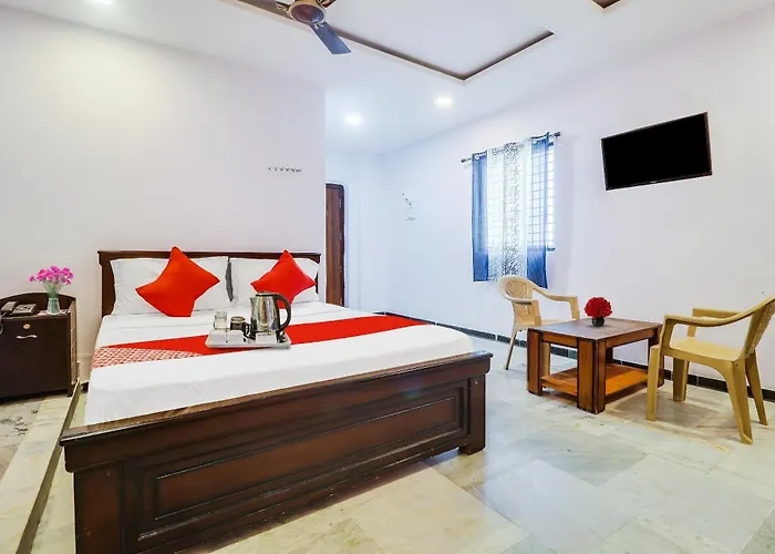 Hotel O Lahari Luxorious Rooms