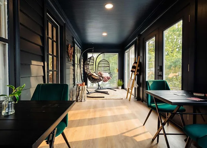 Launchpoint Lodge