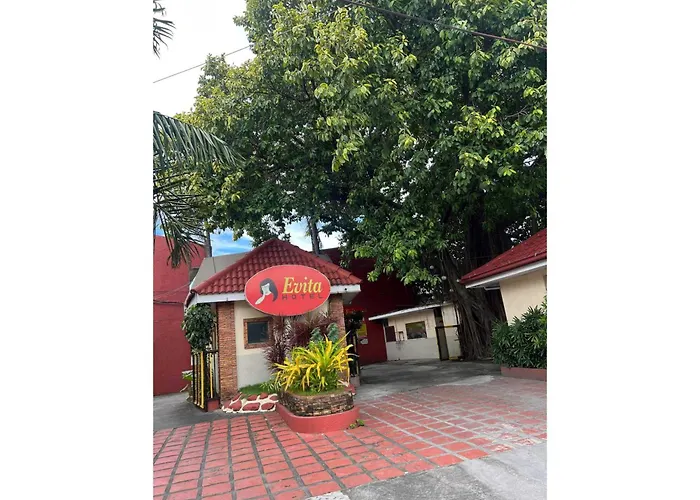 Oyo 1026 Evita Hotel Bacoor