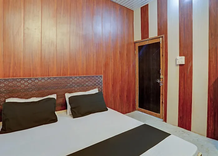 Hotel O Mansarovar