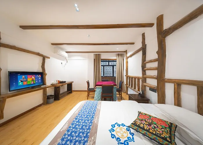 Zhangjiajie Joy Hotel -New Hotel ,Avatar Mountain View, Walking Distance To The Middle Gate Of Forest Park,Quite Entrance, Less Crowed & No Queue,Free Well-Prepared Breakfast,Free Self-Service Laundry & Drying, Attraction Tickets Serivce,Nice Host
