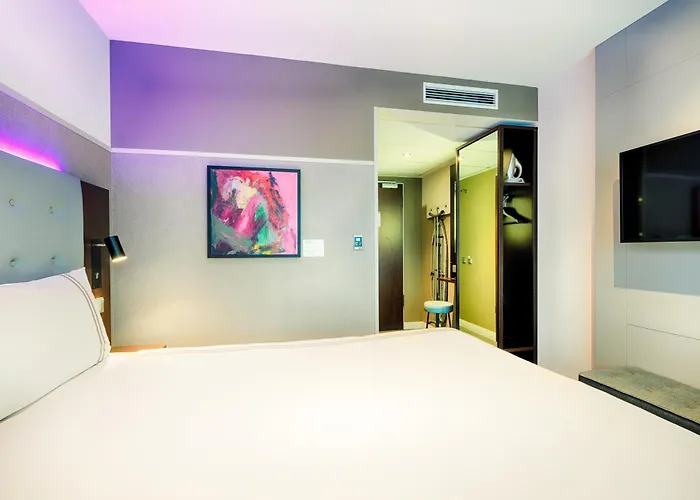 Premier Inn Hamburg City Centre