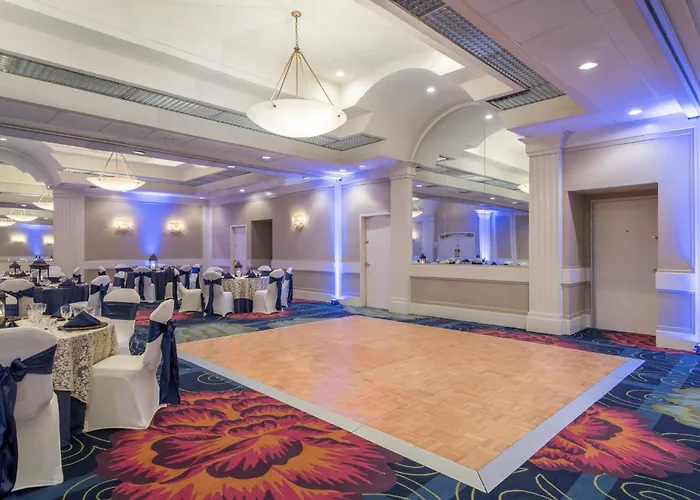 Crowne Plaza Virginia Beach Town Center By Ihg