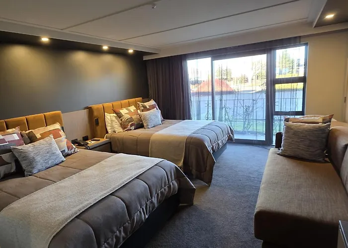 Distinction Mackenzie Country Hotel