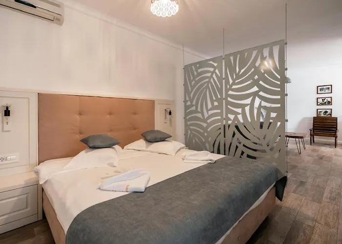 Hotel Sunrise Si Satul Pescaresc