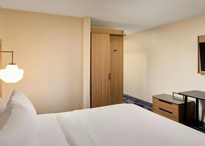 Fairfield Inn & Suites Cleveland Avon
