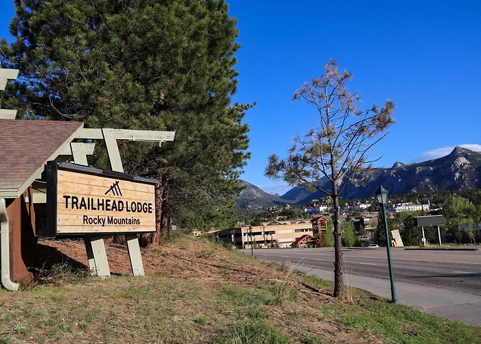 Trailhead Lodge