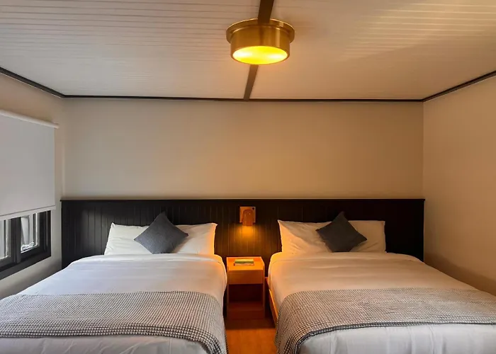 Community Court Motel