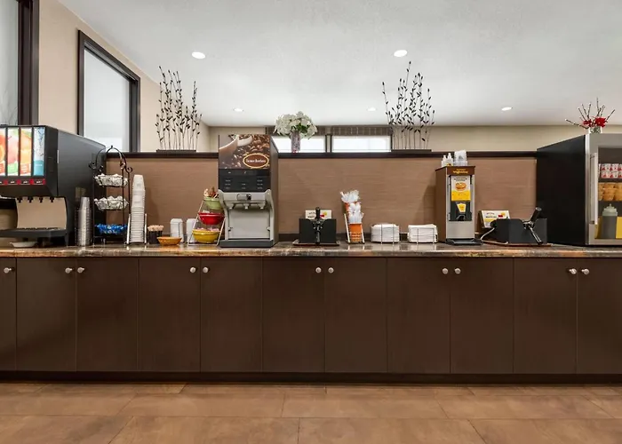 Ramada By Wyndham Grand Forks