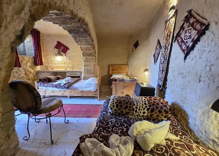 Dana Tower Hotel