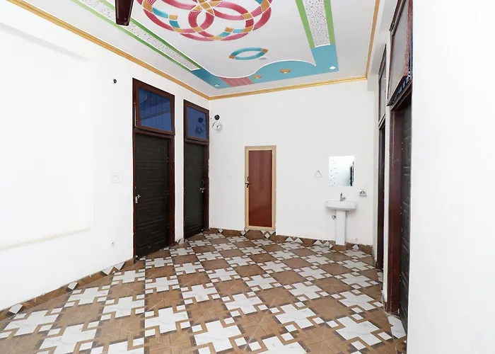 Hotel O U Inn