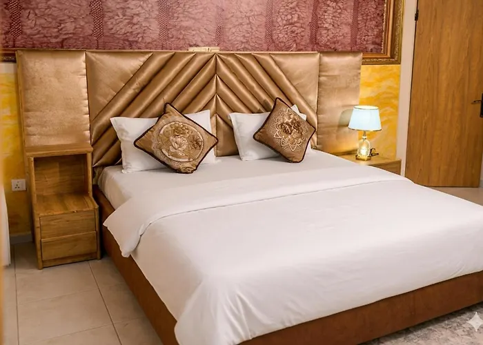 Airport Side Hotel