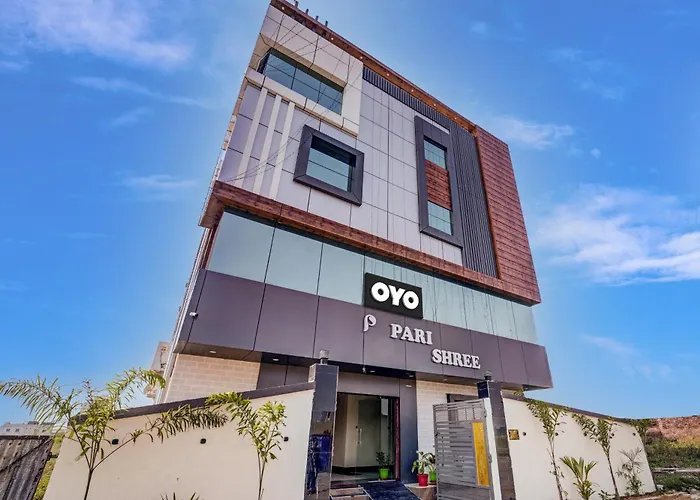 Super Hotel O Pari Shree