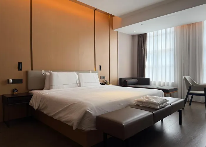 Atour Hotel Zhanjiang Renmin Avenue Dingsheng Plaza