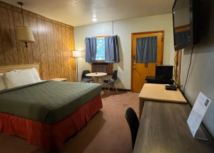 Hillcrest Motel