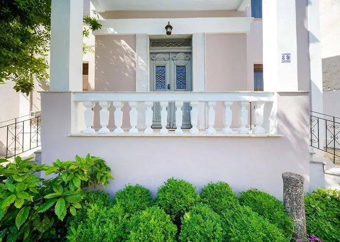Acropolis Hotel