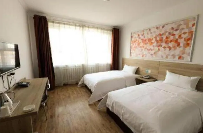 Pai Hotel-Hami Yingbin Avenue Airport