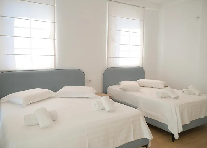 Trevi Hotel & Restorant, Shengjin