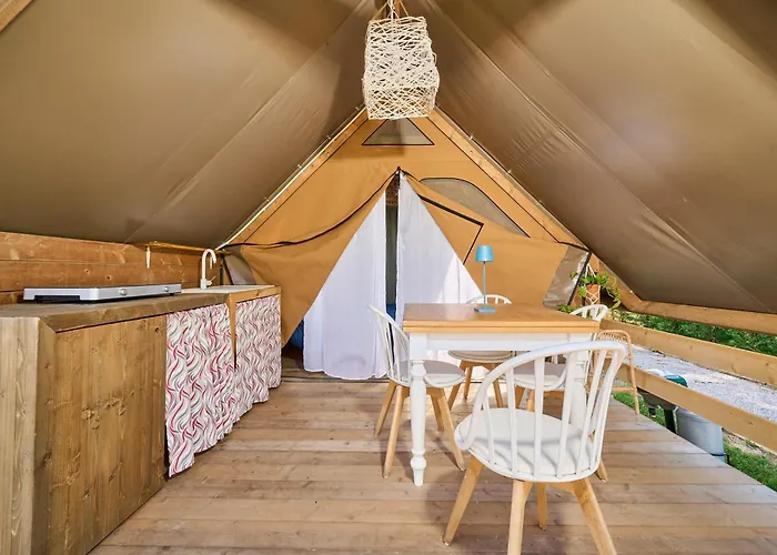 Tenda Safari Vicino Al Mare
